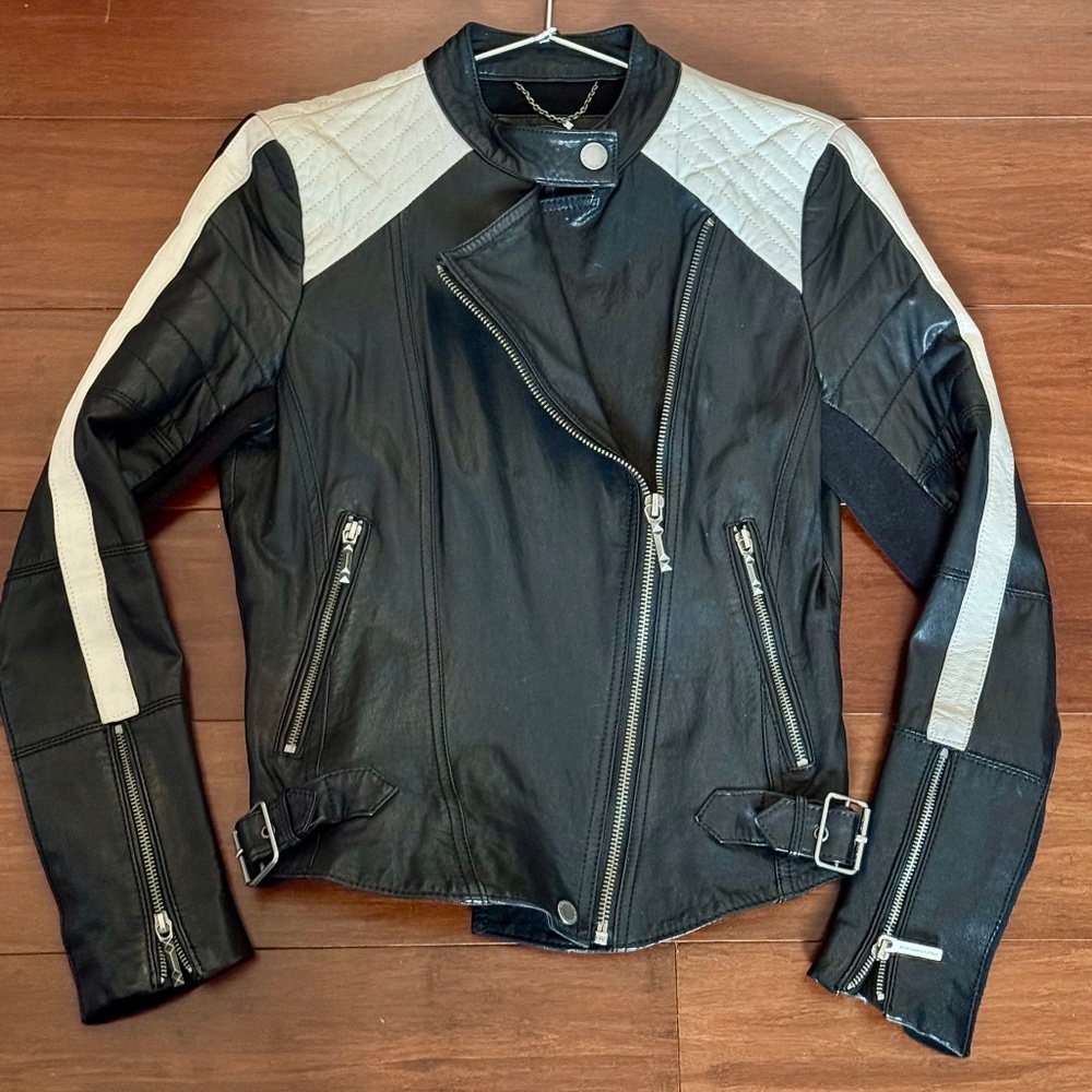 BCBGMAXAZRIA Black & White Leather Moto Jacket – Size S – Like New